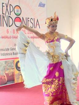 Balinese Dancing